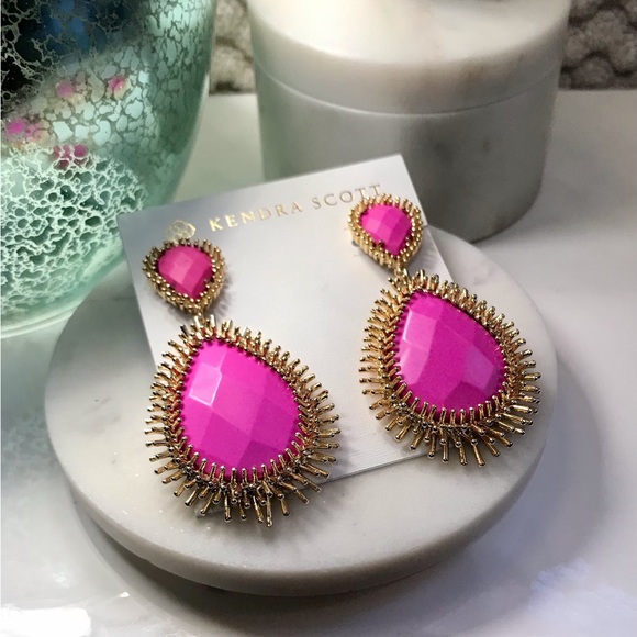 Kendra Scott vintage Mercer Earrings. - Picture 1 of 7